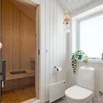 Semesterbostad Lovely In With Sauna