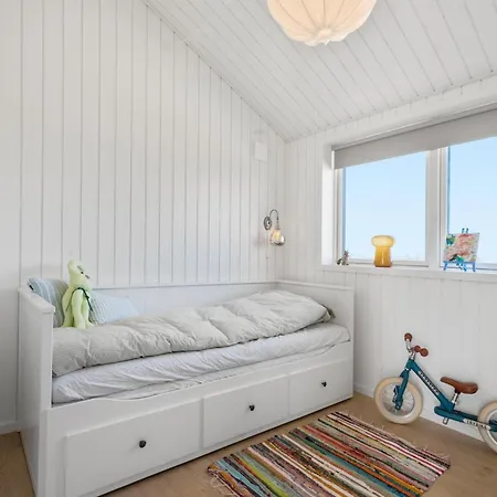 Semesterbostad Lovely In With Sauna