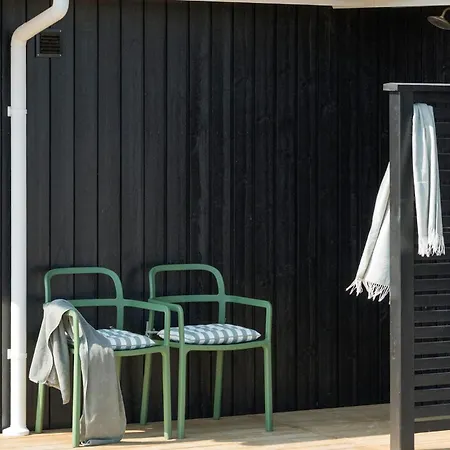 Semesterbostad Lovely In With Sauna